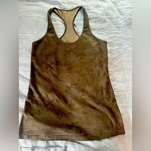 LULULEMON Racerback A-Line Tank. Faint Camo Print. Charcoal & Brown,Black Size M